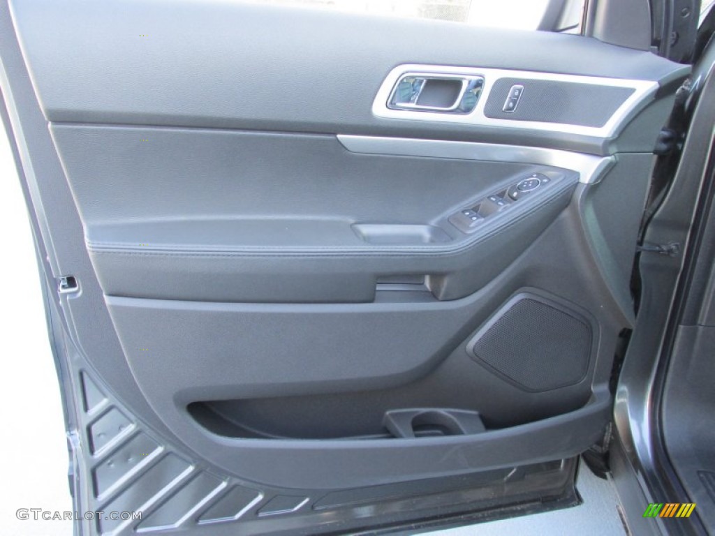 2015 Explorer XLT - Magnetic / Charcoal Black photo #23