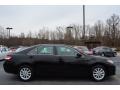 Black - Camry XLE Photo No. 2