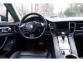 Black - Panamera 4 Photo No. 14