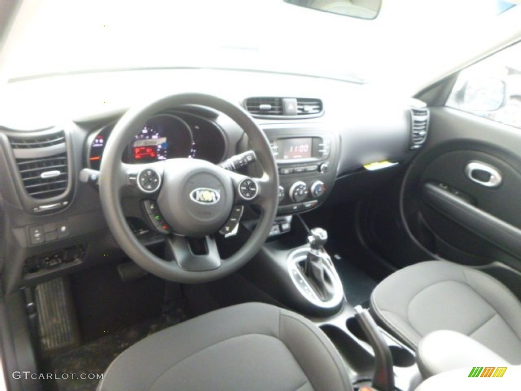 2015 Soul  - Clear White / Black photo #16