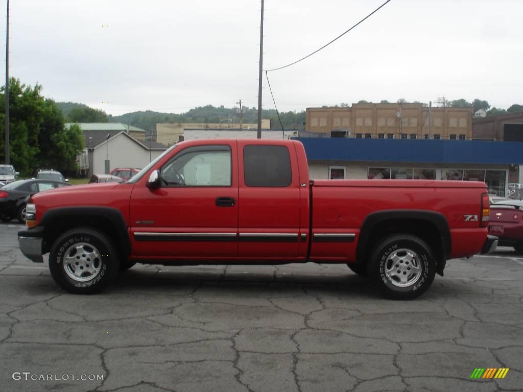2001 Silverado 1500 LS Extended Cab 4x4 - Victory Red / Graphite photo #5