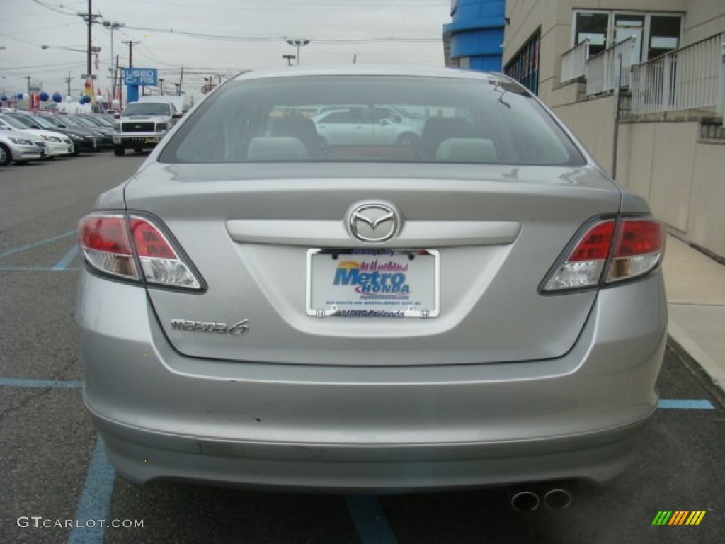 2010 MAZDA6 i Sport Sedan - Brilliant Silver Metallic / Gray photo #5