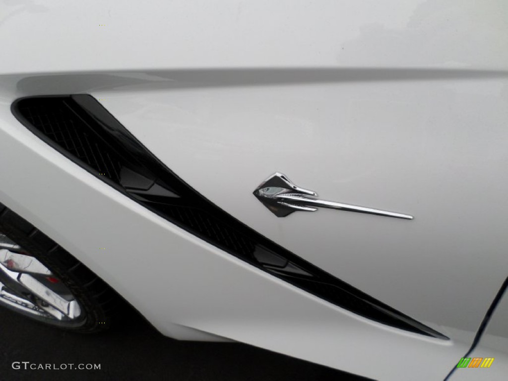2015 Corvette Stingray Coupe Z51 - Arctic White / Adrenaline Red photo #21