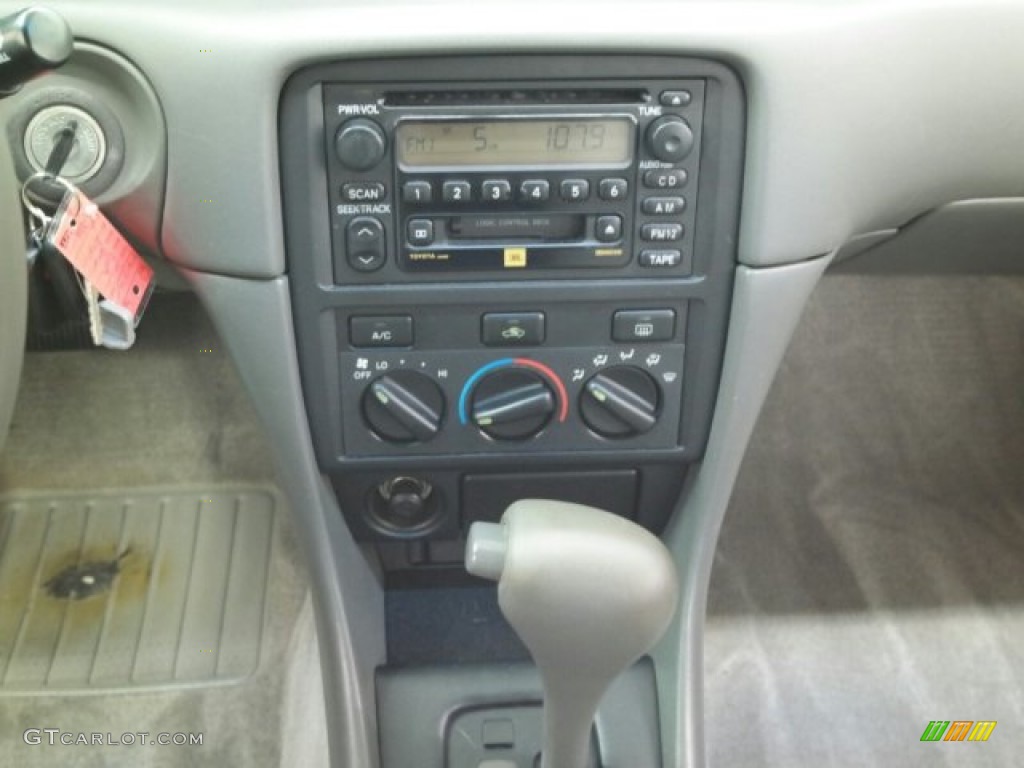 2001 Toyota Camry LE V6 Controls Photo #99762147