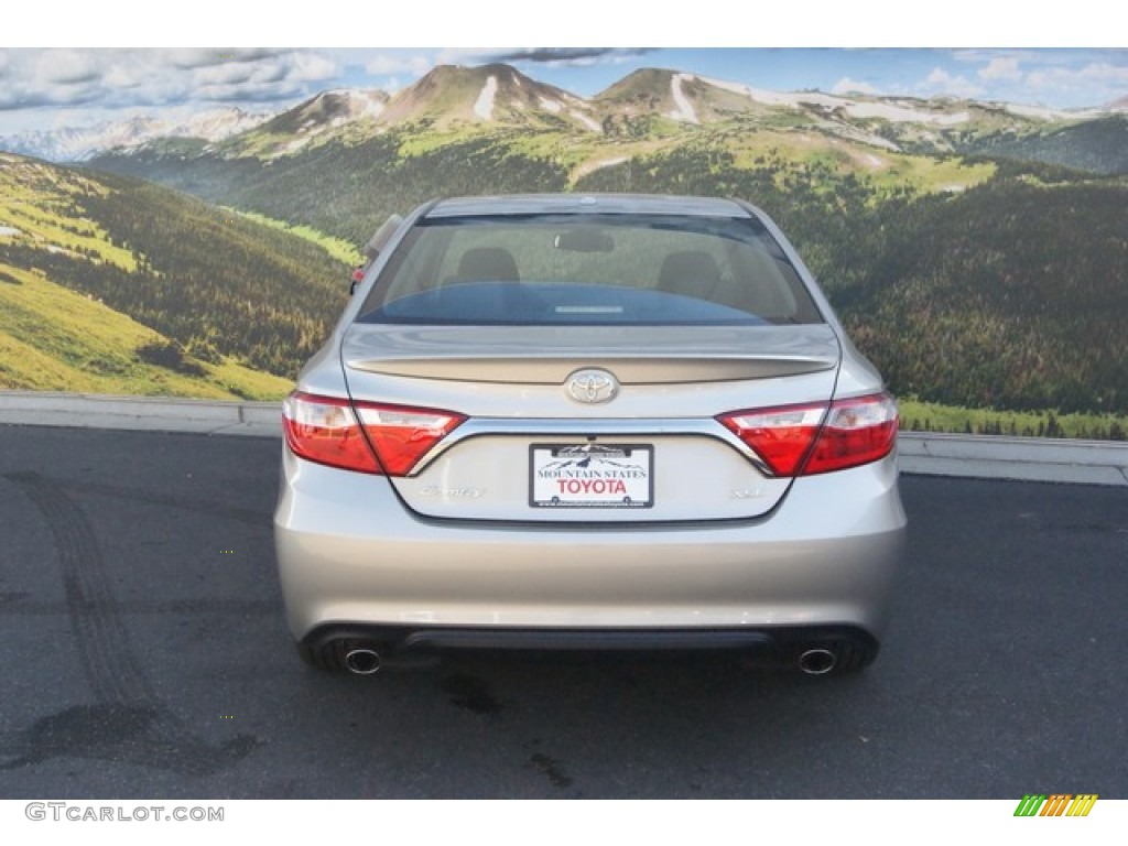 2015 Camry XSE V6 - Creme Brulee Mica / Black photo #4