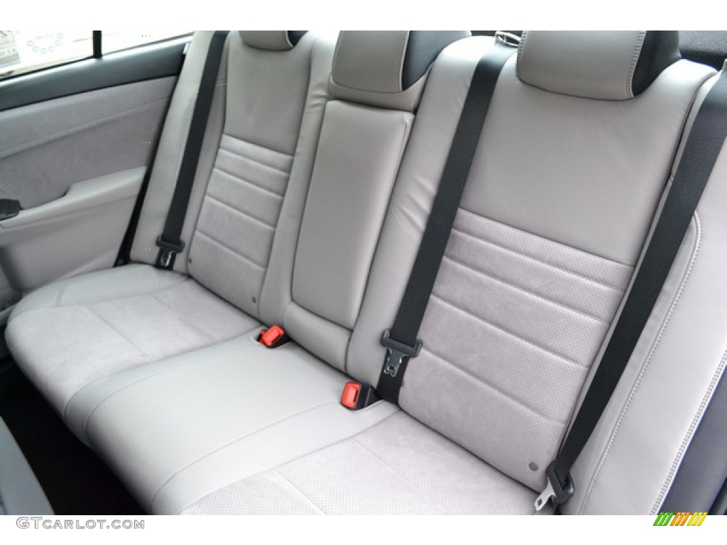Ash Interior 2015 Toyota Camry XSE V6 Photo #99770915