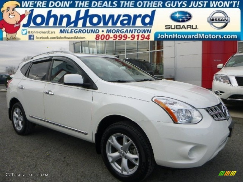 2011 Rogue SV AWD - Pearl White / Gray photo #1