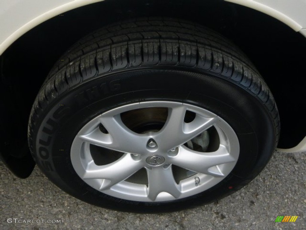 2011 Rogue SV AWD - Pearl White / Gray photo #9