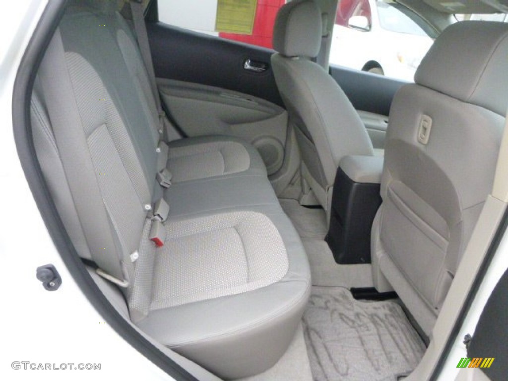 2011 Rogue SV AWD - Pearl White / Gray photo #13