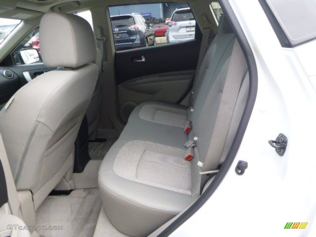 2011 Rogue SV AWD - Pearl White / Gray photo #14