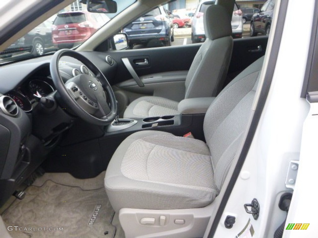 2011 Rogue SV AWD - Pearl White / Gray photo #17
