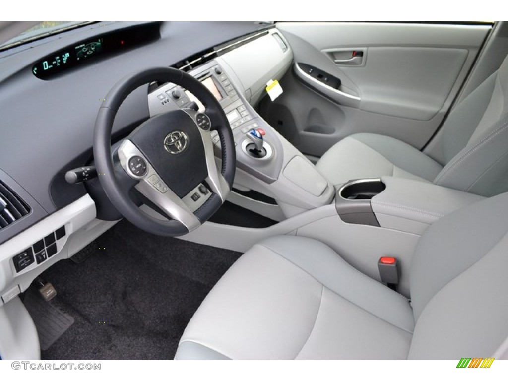 2015 Prius Four Hybrid - Nautical Blue Metallic / Misty Gray photo #5