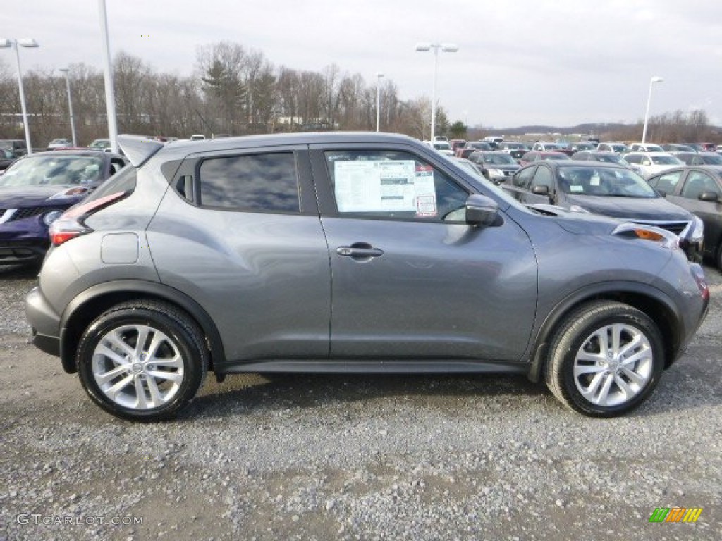 2015 Juke SV AWD - Gun Metallic / Black/Red photo #8