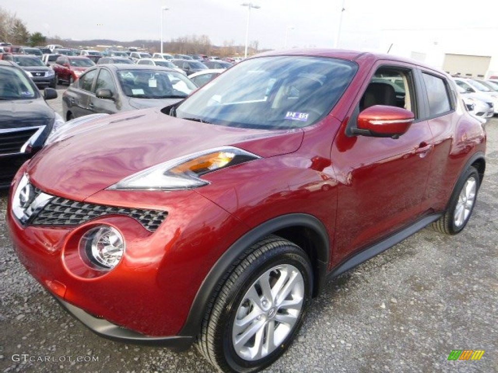 2015 Juke SV AWD - Cayenne Red / Black/Red photo #7