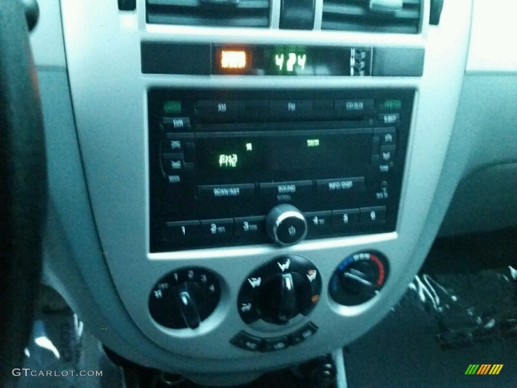 2008 Forenza  - Fantasy Black Metallic / Grey photo #27