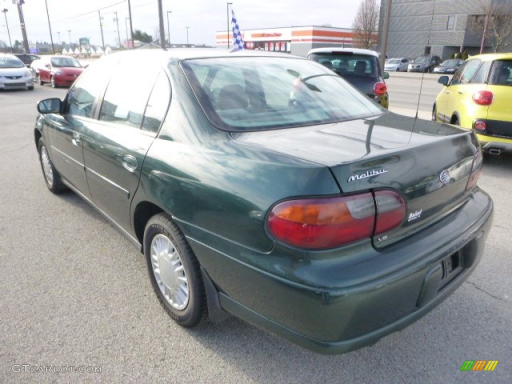 2002 Malibu Sedan - Forest Green Metallic / Neutral photo #5