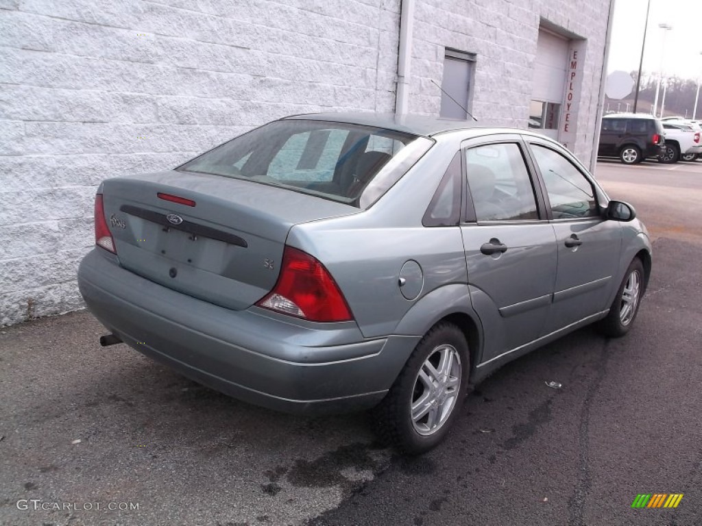 2003 Focus SE Sedan - Light Tundra Metallic / Medium Parchment photo #7