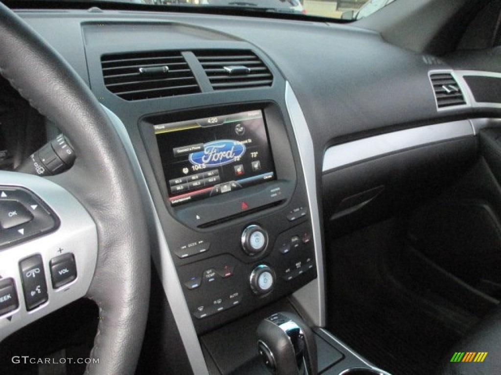 2011 Explorer XLT 4WD - Sterling Grey Metallic / Charcoal Black photo #15