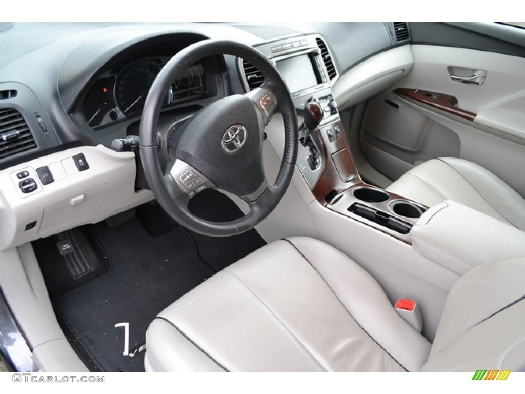 Light Gray Interior 2012 Toyota Venza Limited Awd Photo