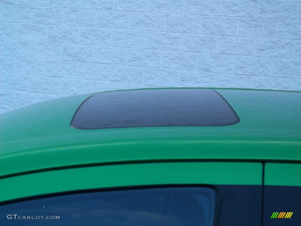 2015 Sonic LT Hatchback - Dragon Green Metallic / Jet Black/Dark Titanium photo #4