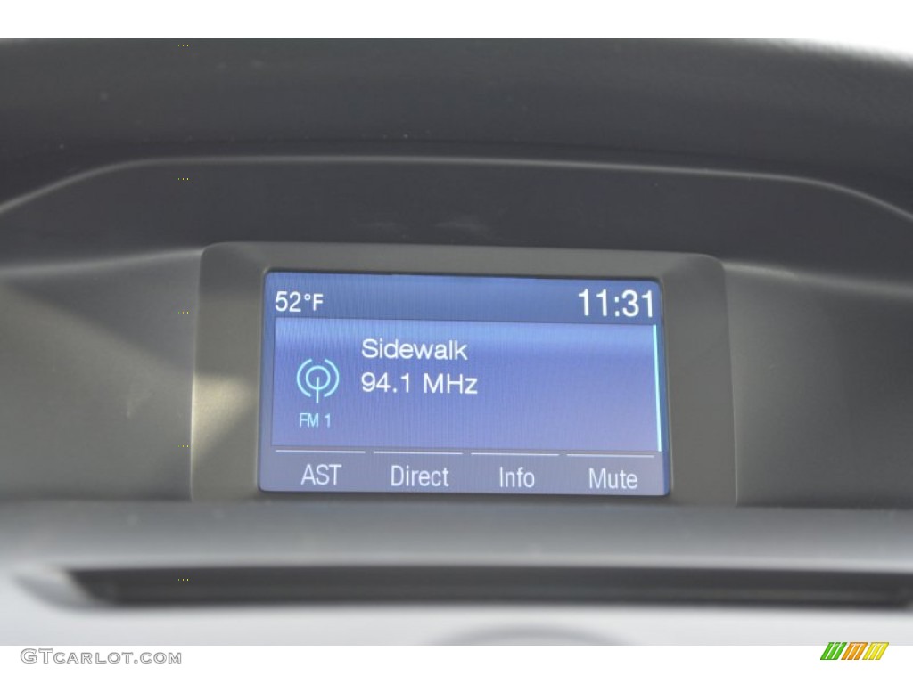 2014 Focus SE Sedan - Race Red / Medium Light Stone photo #14