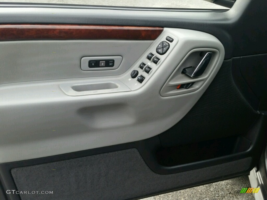 2004 Grand Cherokee Overland 4x4 - Graphite Metallic / Dark Slate Gray photo #27
