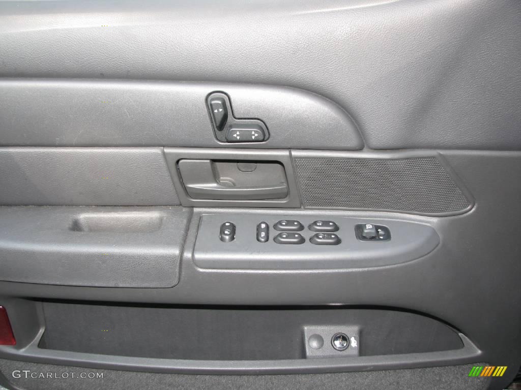 2004 Crown Victoria LX - Midnight Grey Metallic / Dark Charcoal photo #17