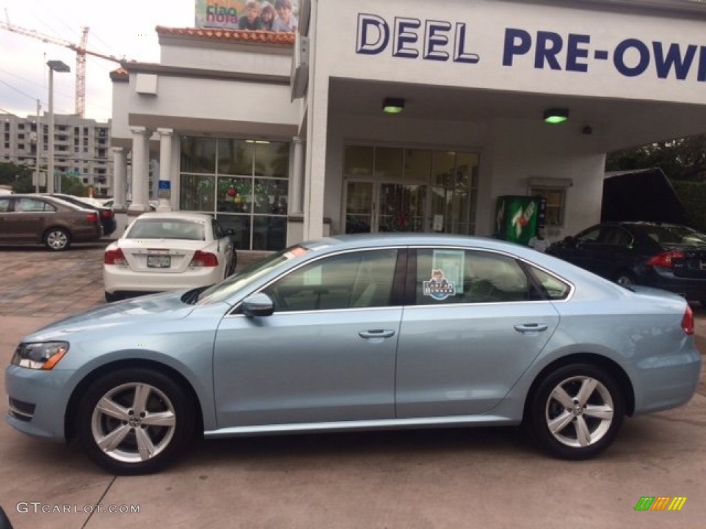 2012 Passat 2.5L SE - Glacier Blue Metallic / Cornsilk Beige photo #2