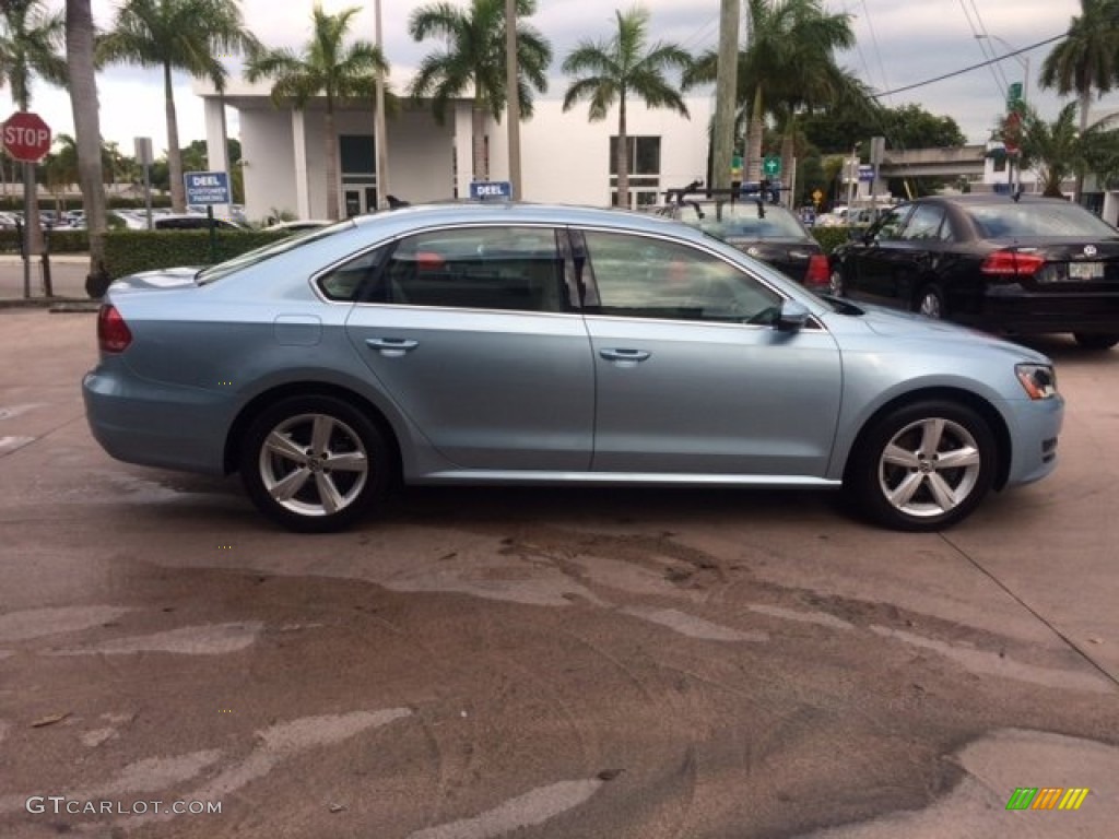 2012 Passat 2.5L SE - Glacier Blue Metallic / Cornsilk Beige photo #6