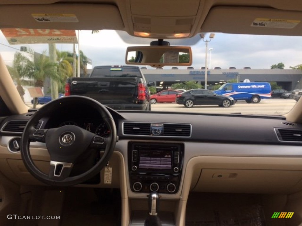 2012 Passat 2.5L SE - Glacier Blue Metallic / Cornsilk Beige photo #12