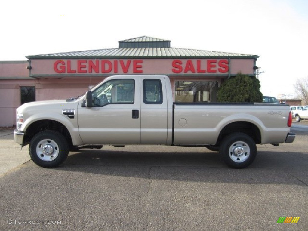 2008 F250 Super Duty XL SuperCab 4x4 - Pueblo Gold Metallic / Camel photo #5