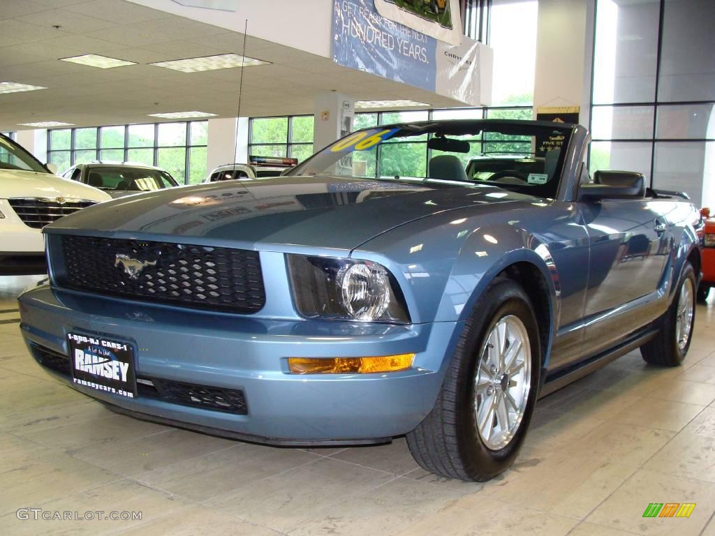 2006 Mustang V6 Premium Convertible - Windveil Blue Metallic / Light Graphite photo #1