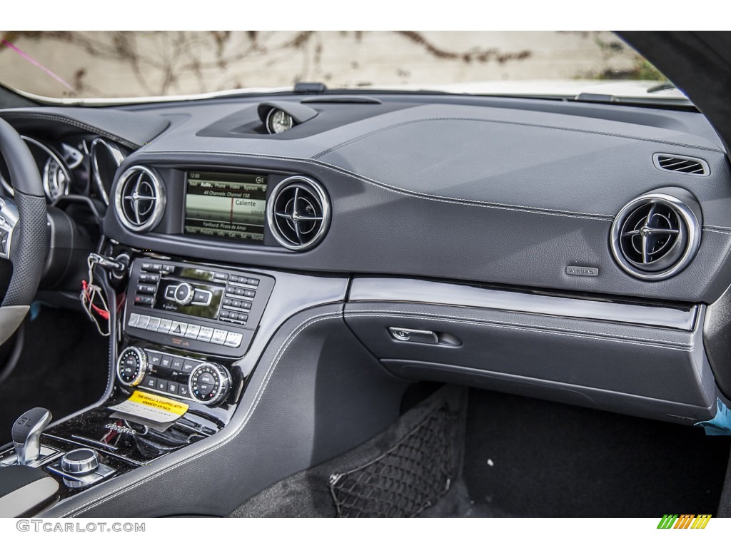2015 Mercedes-Benz SL 550 White Arrow Edition Roadster Dashboard Photos