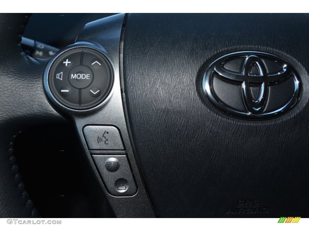 2015 Toyota Prius Persona Series Hybrid Controls Photo #99830079