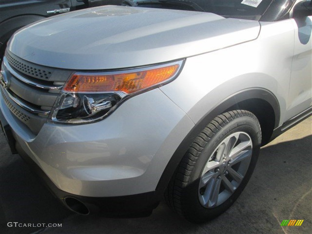 2015 Explorer FWD - Ingot Silver / Medium Light Stone photo #7
