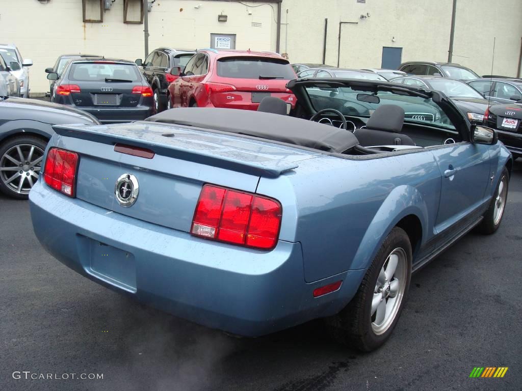 2008 Mustang V6 Deluxe Convertible - Windveil Blue Metallic / Light Graphite photo #6