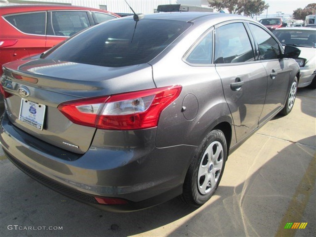 2014 Focus S Sedan - Sterling Gray / Charcoal Black photo #4