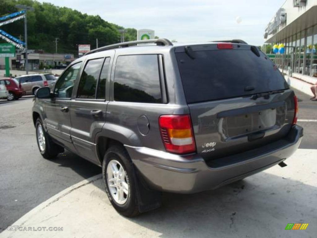 2004 Grand Cherokee Laredo 4x4 - Graphite Metallic / Dark Slate Gray photo #2