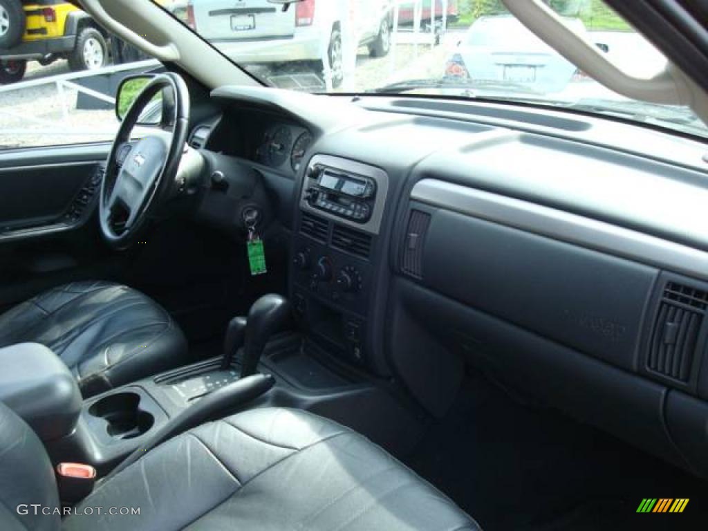 2004 Grand Cherokee Laredo 4x4 - Graphite Metallic / Dark Slate Gray photo #14
