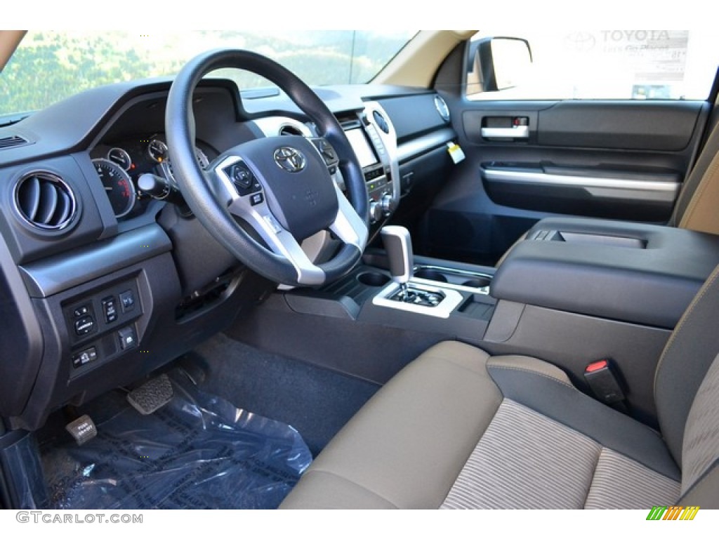 Sand Beige Interior 2015 Toyota Tundra SR5 CrewMax 4x4 Photo #99855081