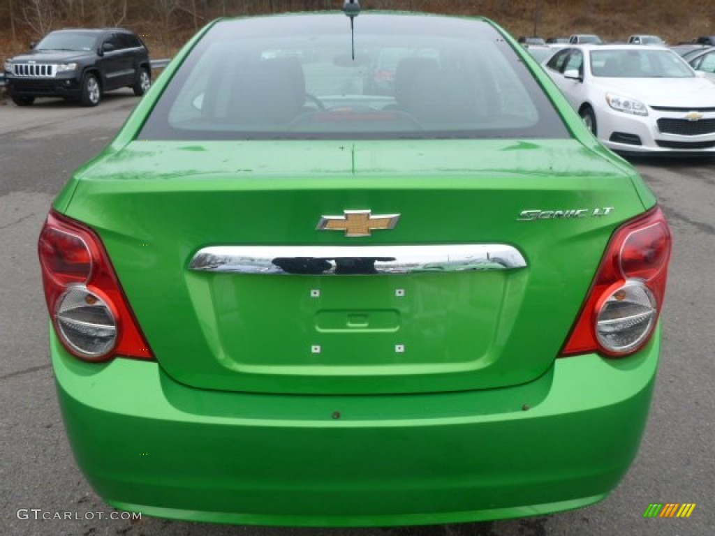 2015 Sonic LT Sedan - Dragon Green Metallic / Jet Black/Dark Titanium photo #4