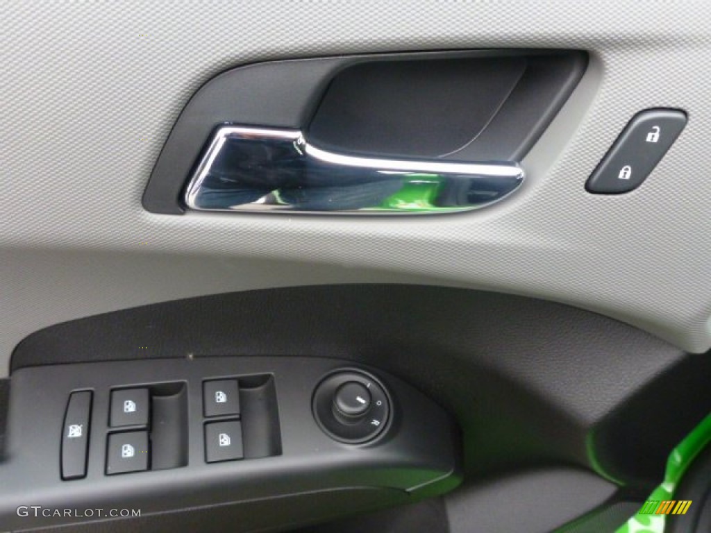 2015 Sonic LT Sedan - Dragon Green Metallic / Jet Black/Dark Titanium photo #13