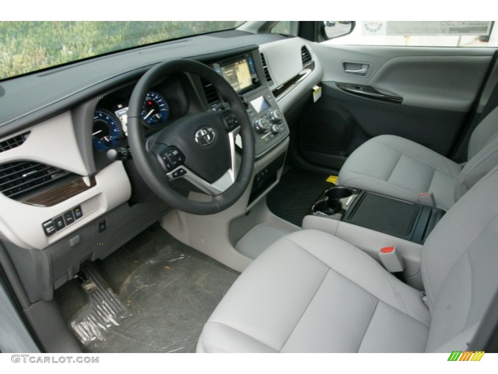 2015 Sienna XLE AWD - Silver Sky Metallic / Ash photo #5