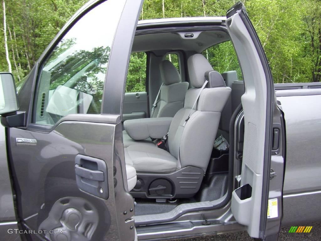 2006 F150 XL Regular Cab 4x4 - Dark Shadow Grey Metallic / Medium Flint photo #9