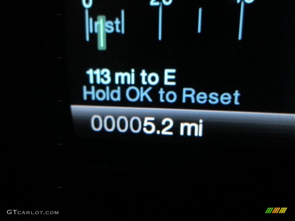 2015 Explorer XLT - Oxford White / Medium Light Stone photo #19