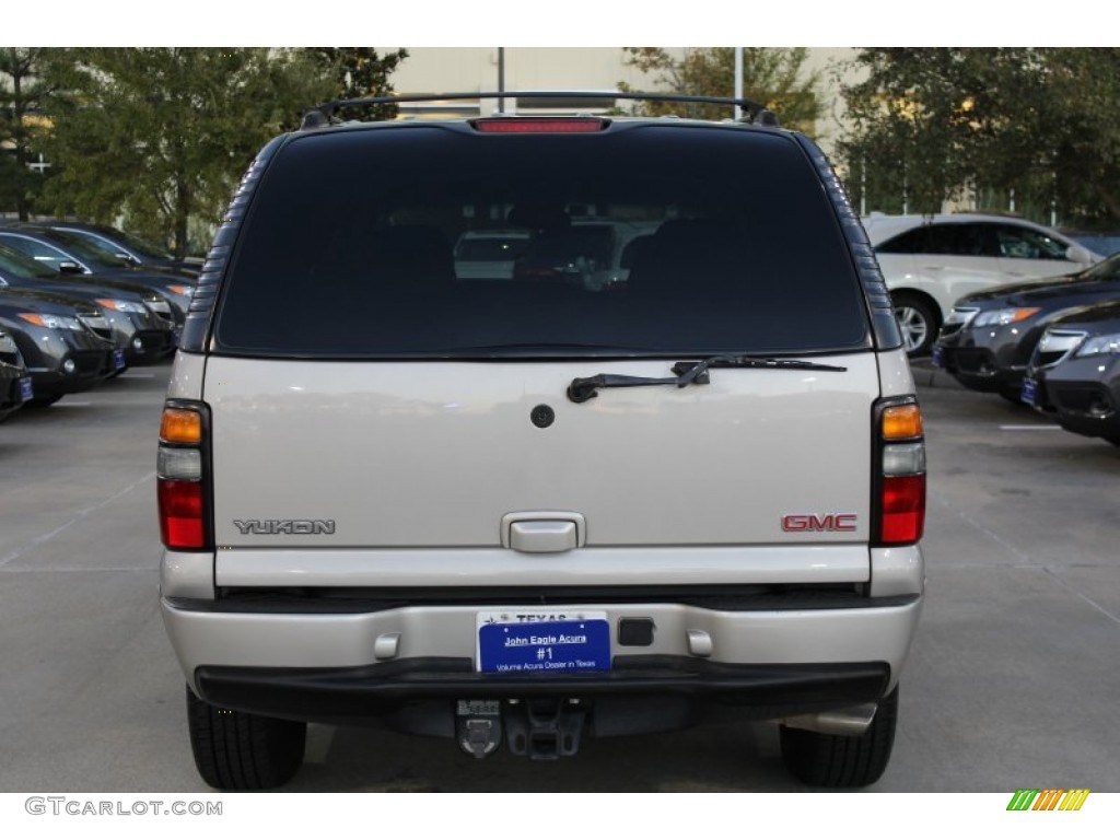 2004 Yukon Denali AWD - Silver Birch Metallic / Stone Gray photo #6