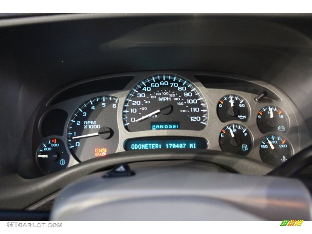 2004 Yukon Denali AWD - Silver Birch Metallic / Stone Gray photo #29