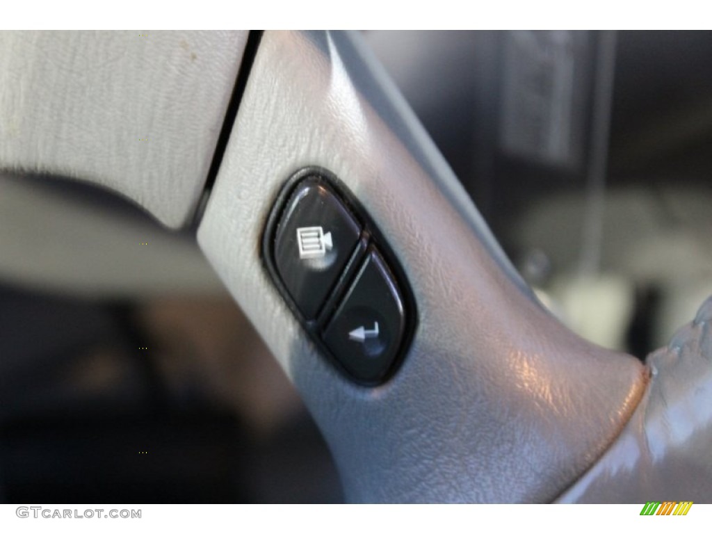 2004 Yukon Denali AWD - Silver Birch Metallic / Stone Gray photo #35