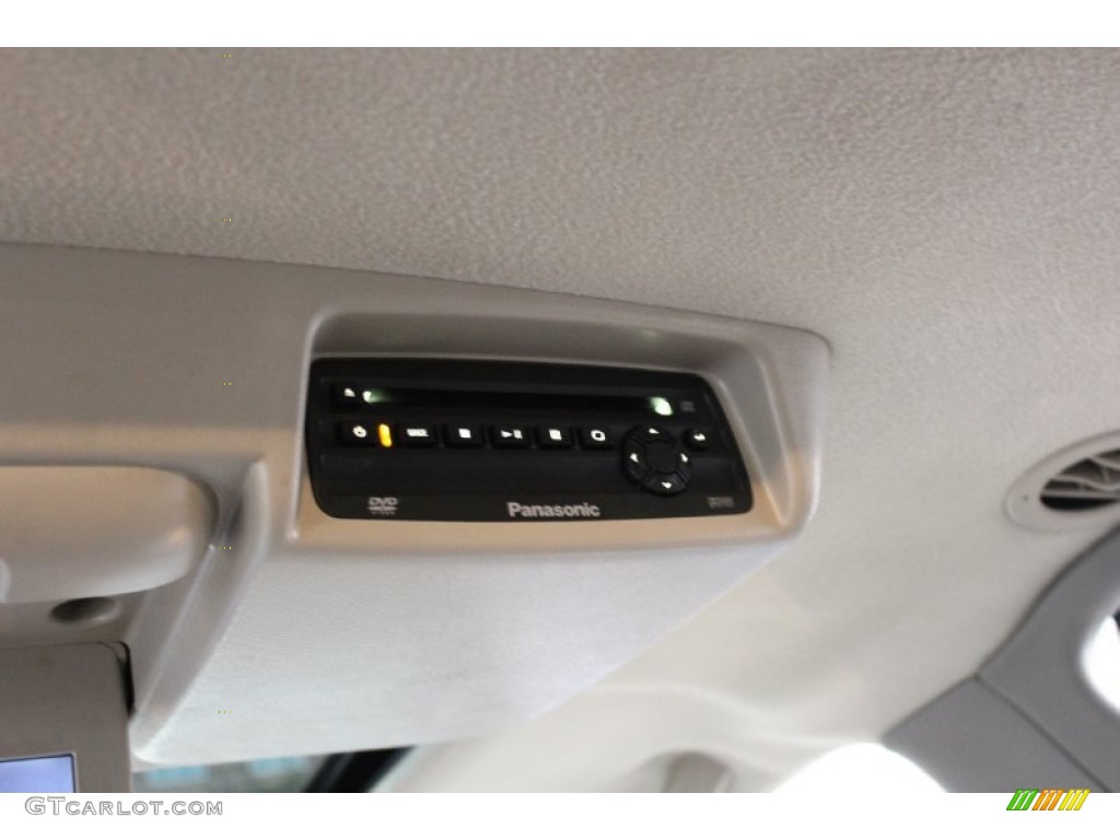 2004 Yukon Denali AWD - Silver Birch Metallic / Stone Gray photo #44