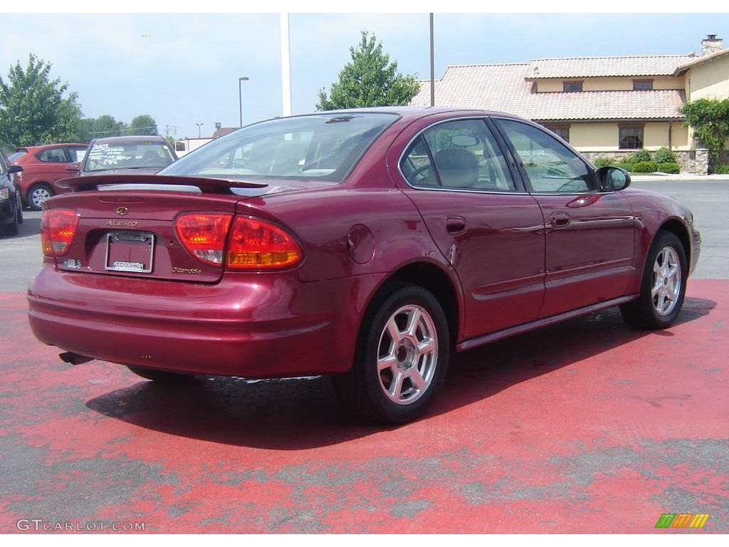 2004 Alero GLS Sedan - Sport Red / Neutral photo #5